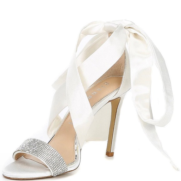 Gianni Bini Bridal Rhinestone heels - Picture 3 of 5